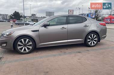 Седан Kia Optima 2011 в 