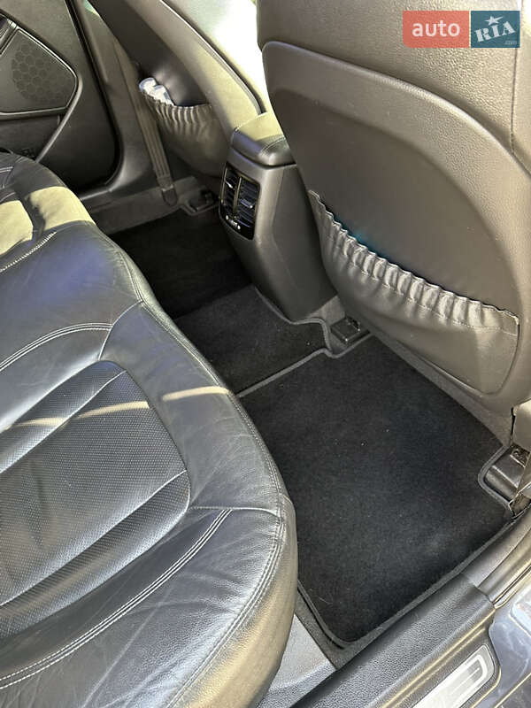 Седан Kia Optima 2011 в Броварах