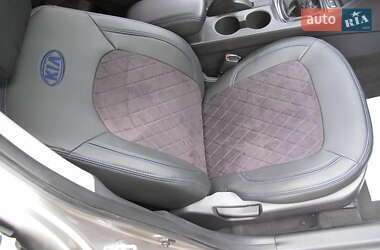 Седан Kia Optima 2012 в 