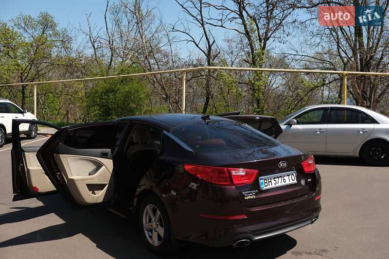 Седан Kia Optima 2014 в Одессе