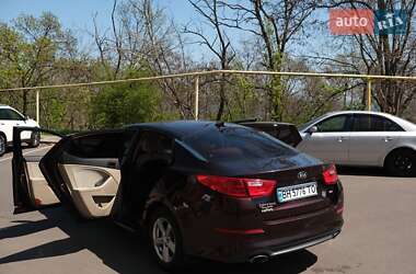 Седан Kia Optima 2014 в 