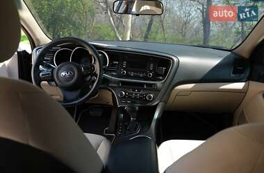 Седан Kia Optima 2014 в 