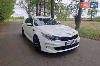 Седан Kia Optima 2016 в Бородянке