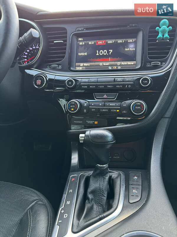 Седан Kia Optima 2014 в Ровно