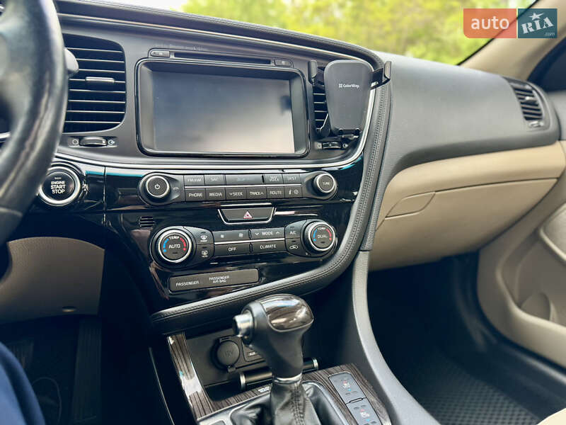 Седан Kia Optima 2013 в Києві