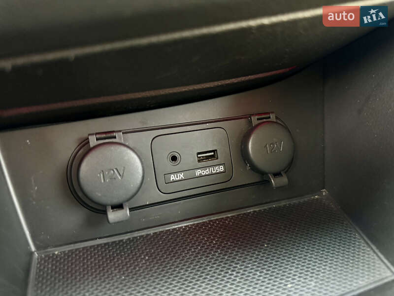 Седан Kia Optima 2013 в Києві