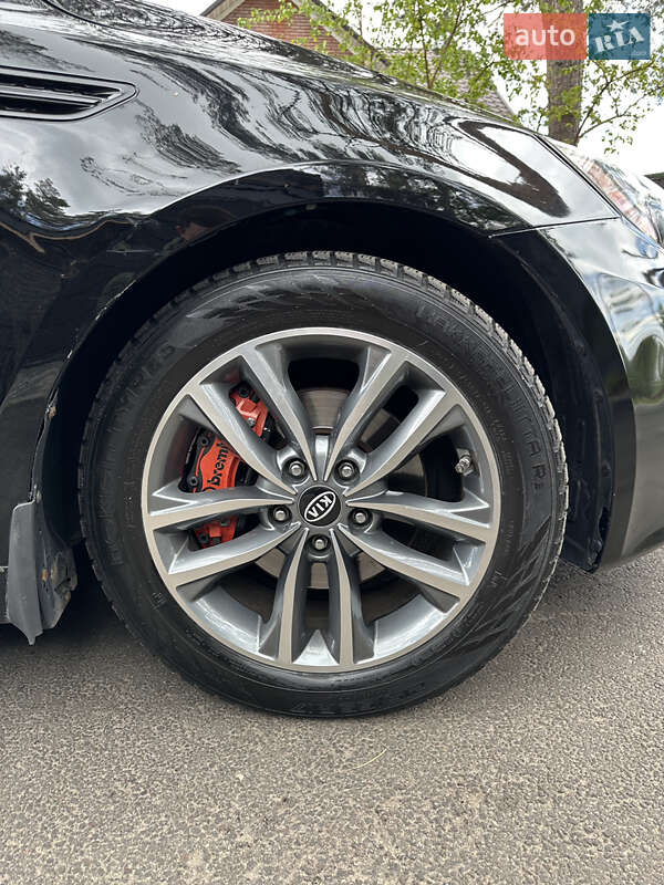 Седан Kia Optima 2013 в Софіївській Борщагівці
