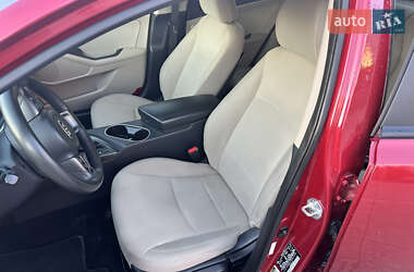 Седан Kia Optima 2013 в 