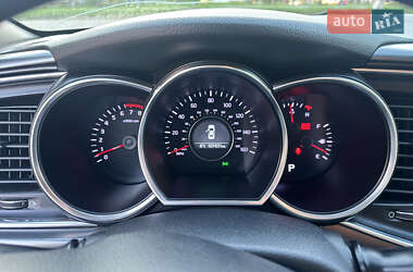 Седан Kia Optima 2013 в 