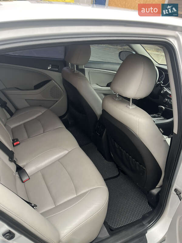 Седан Kia Optima 2014 в Харькове