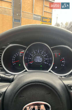 Седан Kia Optima 2014 в 