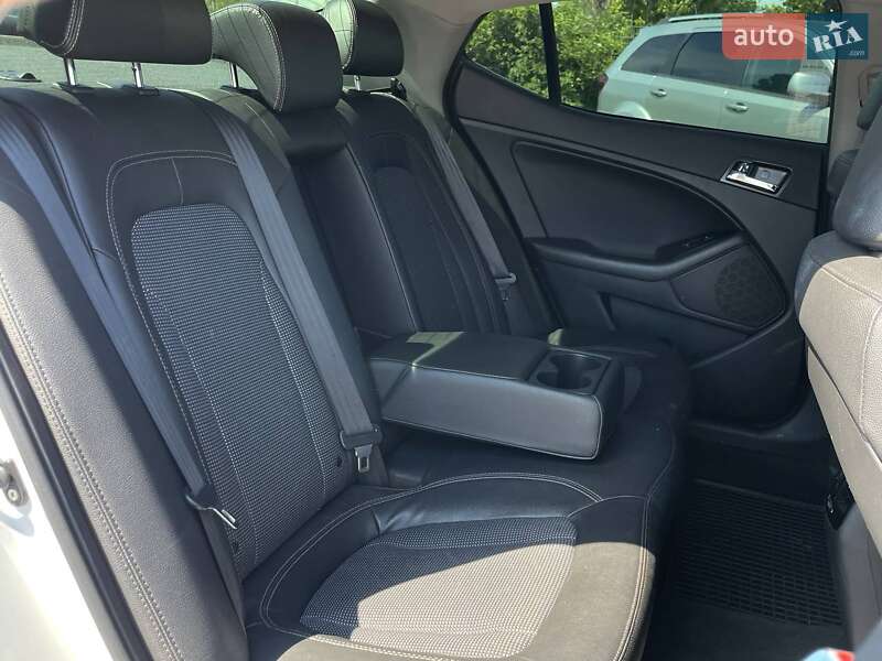 Седан Kia Optima 2013 в Одесі
