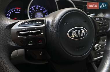 Седан Kia Optima 2014 в 