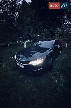 Седан Kia Optima 2016 в 