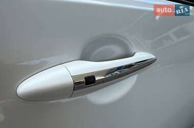Седан Kia Optima 2012 в 