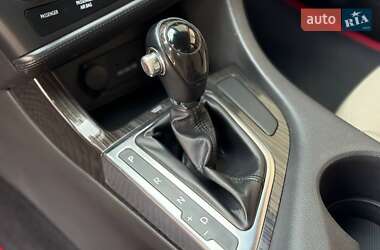 Седан Kia Optima 2012 в 