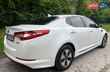 Седан Kia Optima 2011 в 