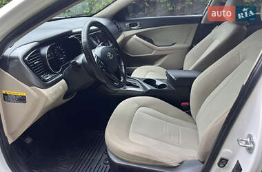 Седан Kia Optima 2011 в 