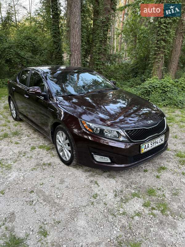 Седан Kia Optima 2015 в 