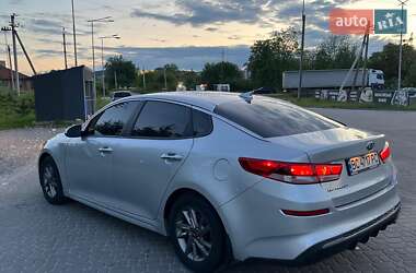 Седан Kia Optima 2020 в 
