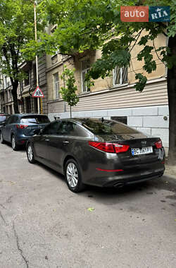 Седан Kia Optima 2014 в 