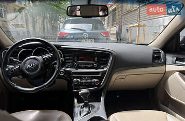 Седан Kia Optima 2014 в 