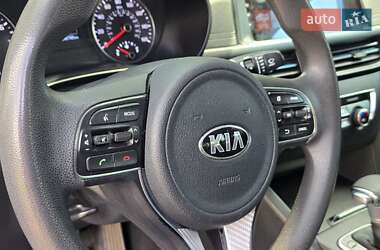 Седан Kia Optima 2017 в 