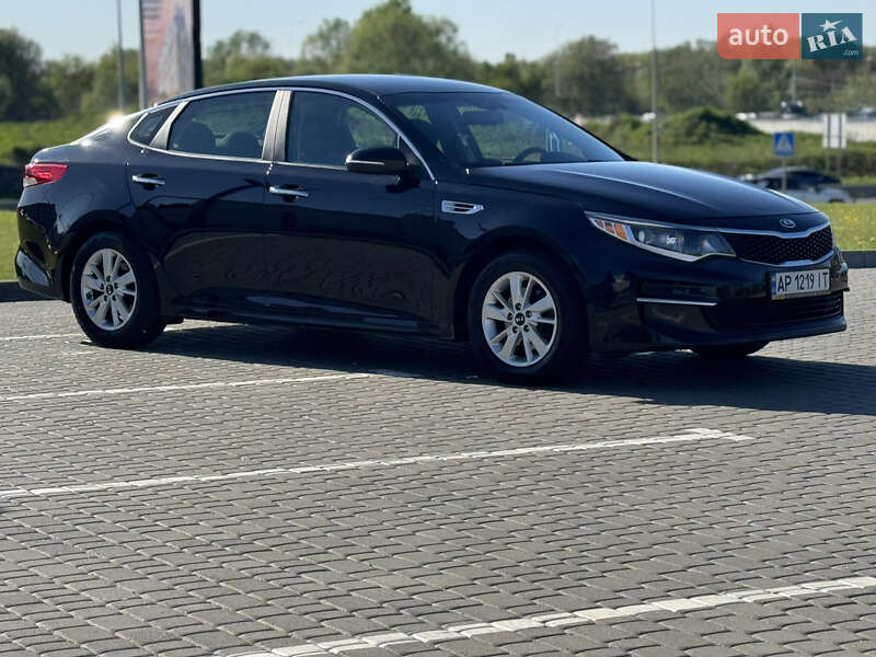 Седан Kia Optima 2017 в Львове