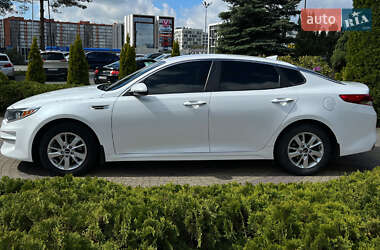 Седан Kia Optima 2016 в 
