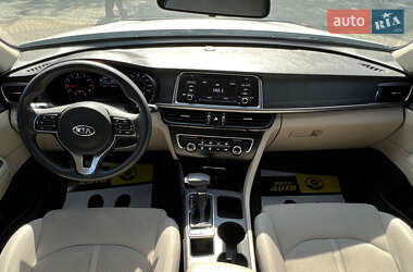 Седан Kia Optima 2016 в 