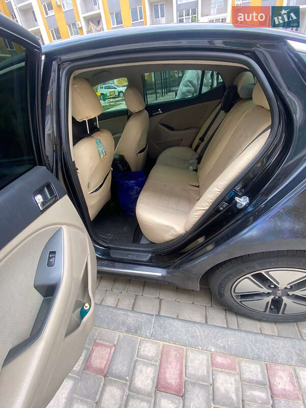 Седан Kia Optima 2011 в Одессе