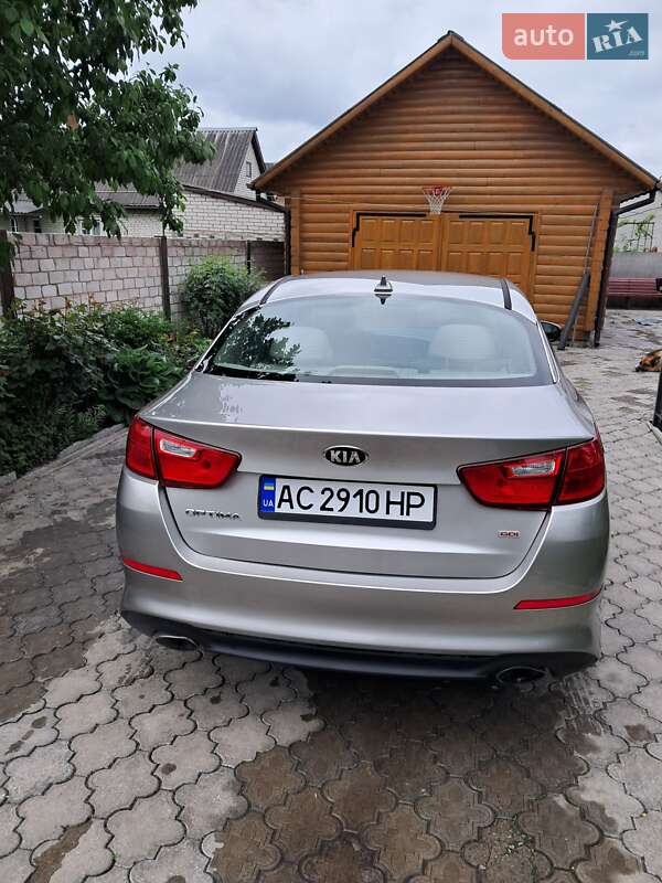 Седан Kia Optima 2014 в Луцке
