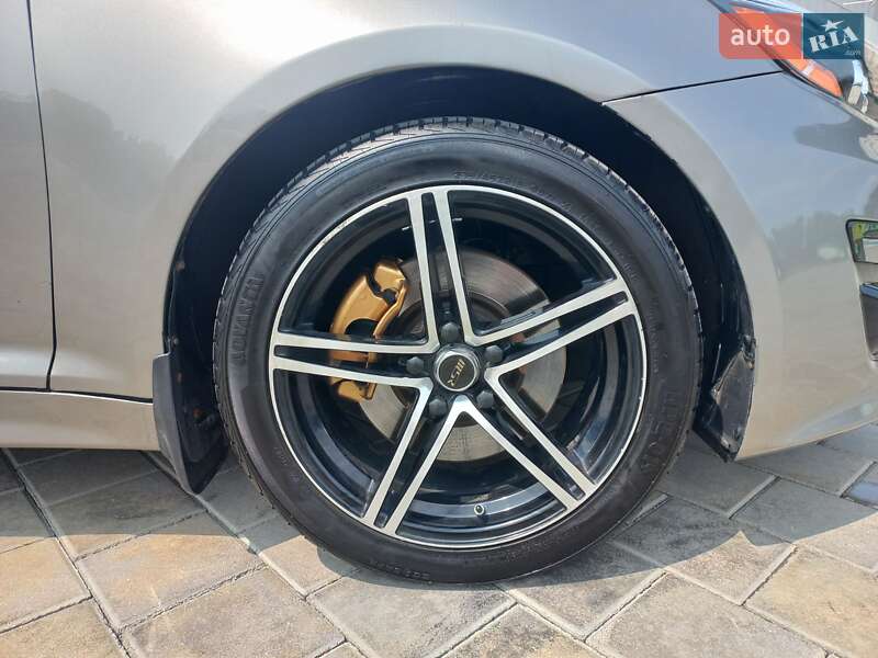 Седан Kia Optima 2015 в Черкассах