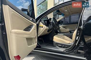 Седан Kia Optima 2012 в 