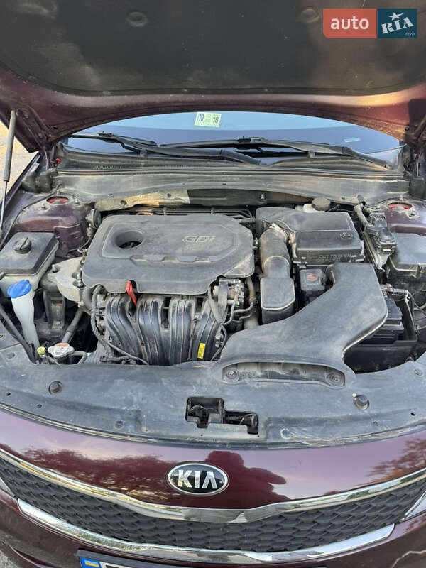 Седан Kia Optima 2015 в Киеве
