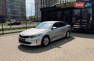 Седан Kia Optima 2017 в 