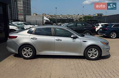 Седан Kia Optima 2017 в 