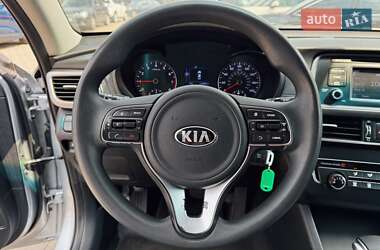 Седан Kia Optima 2017 в 