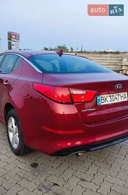 Седан Kia Optima 2015 в 