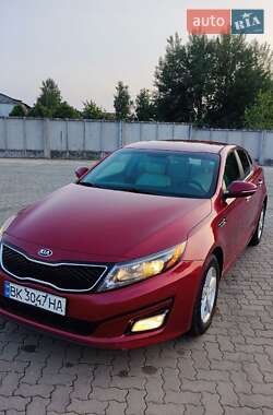 Седан Kia Optima 2015 в 