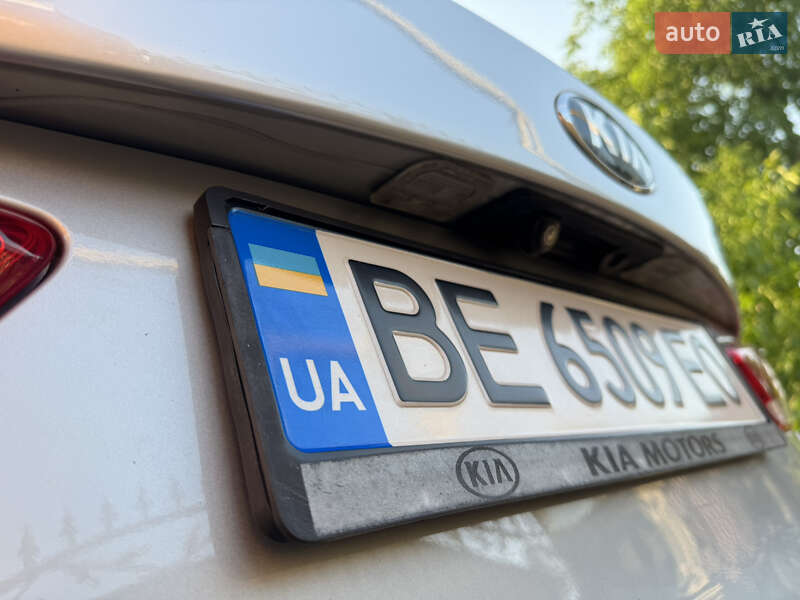 Седан Kia Optima 2017 в Умані