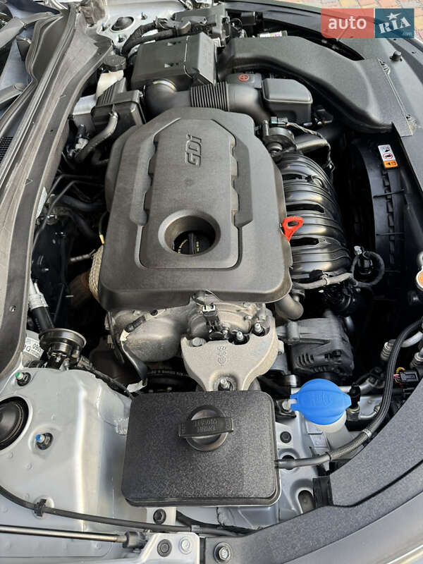 Седан Kia Optima 2017 в Умані