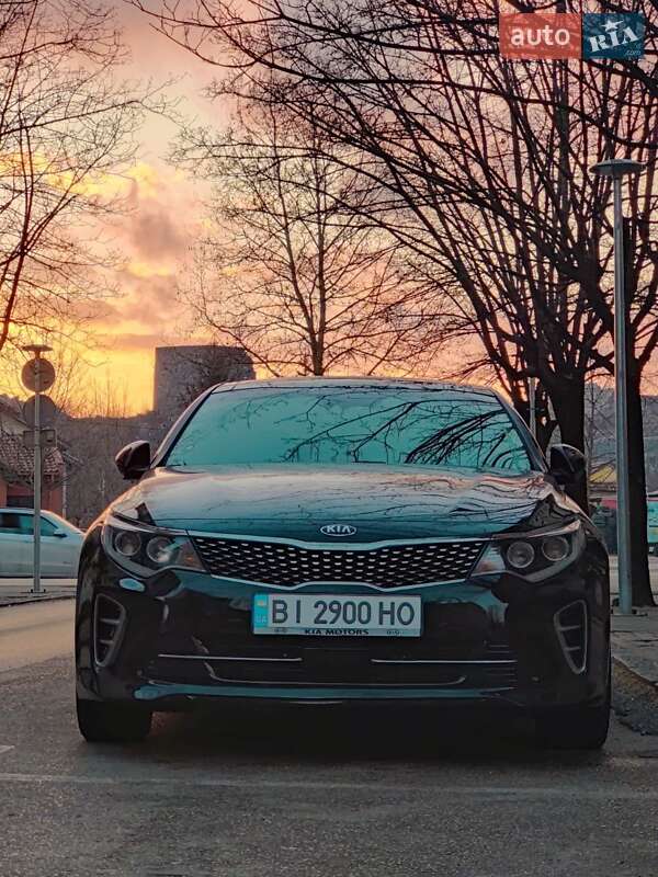 Седан Kia Optima 2017 в 