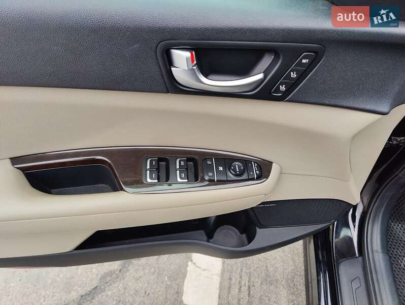 Седан Kia Optima 2017 в Львове
