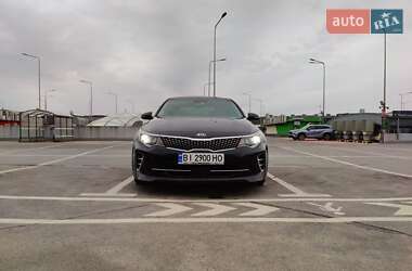 Седан Kia Optima 2017 в 