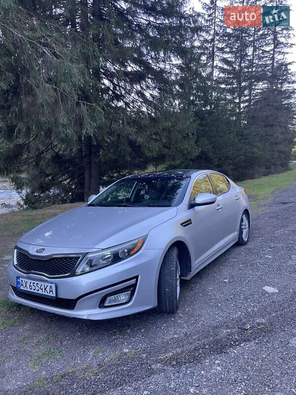 Седан Kia Optima 2013 в Львове