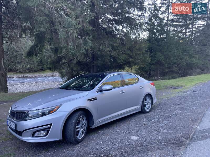 Седан Kia Optima 2013 в Львове