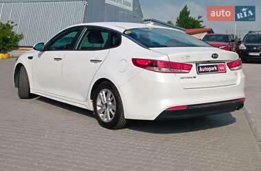 Седан Kia Optima 2017 в 