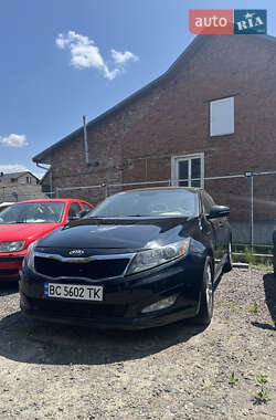 Седан Kia Optima 2013 в Городке