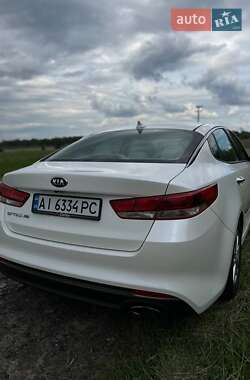 Седан Kia Optima 2016 в 